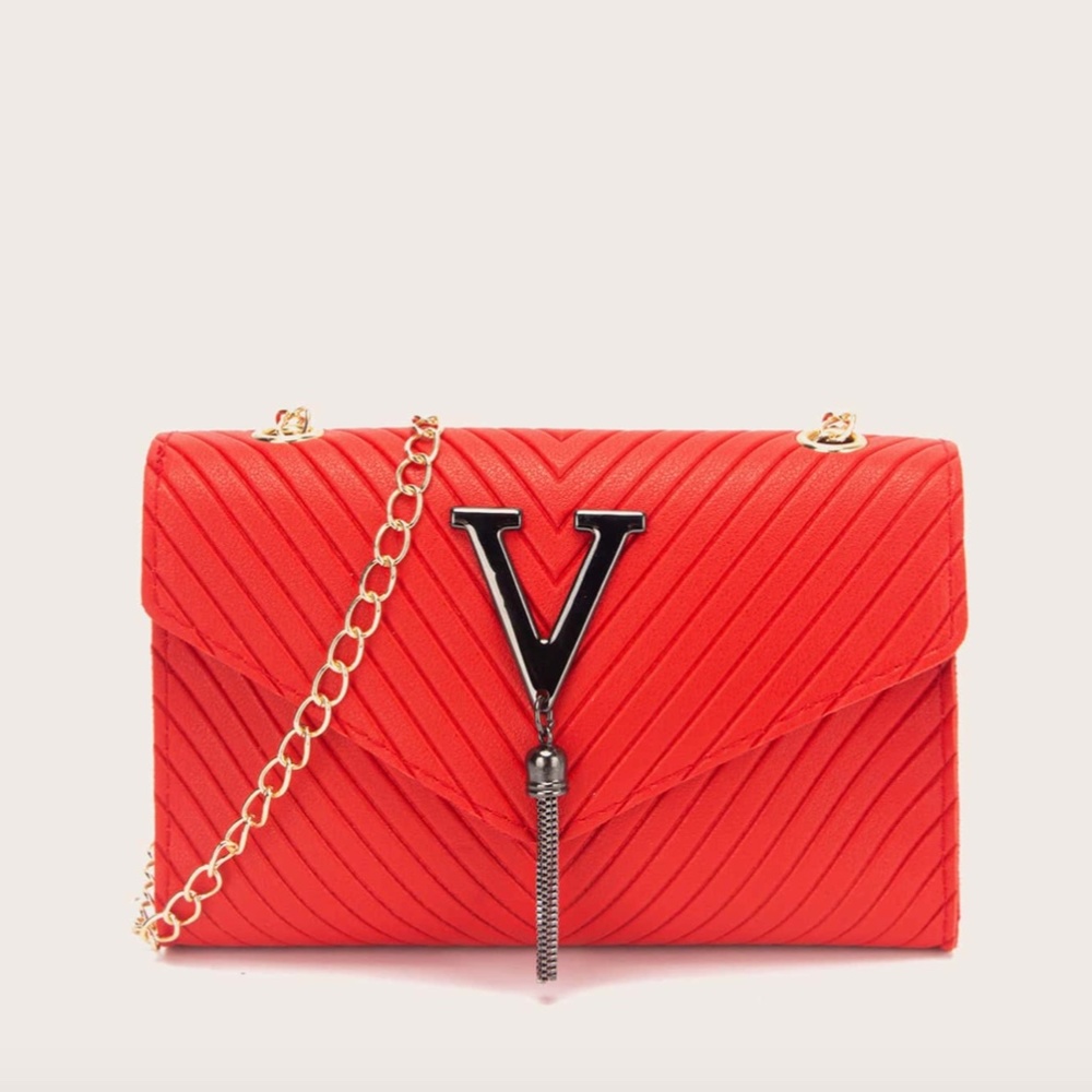 Metal Tassel Decor Chevron Flap Chain Bag
